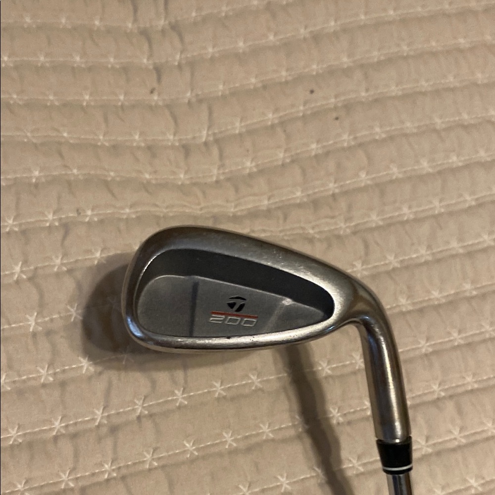 TaylorMade 200 9 Iron - Silver Finish